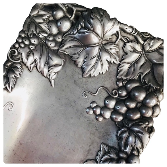 Vintage 1996 Arthur Court Grape Vine 11.5” X 6.25” Handmade Aluminum Bread Tray - Picture 6 of 16